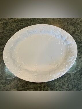 Vintage Tabletops Gallery Harvest 21” Oval Platter